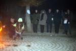 Този юнак овладява отъня още от малък