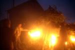 Все още се правят опити да се разпали огъня